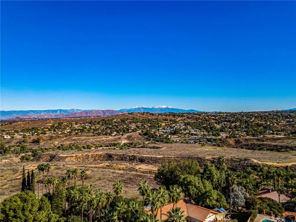 14531 Viewcrest Drive, Riverside, California 92504 home-pic-59